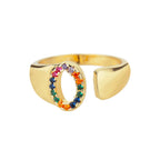 Anillo personalizado con inicial de arcoíris