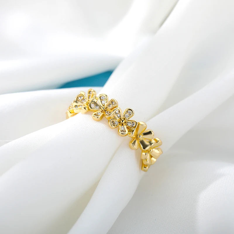 Daisy Chain Ring