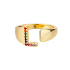 Anillo personalizado con inicial de arcoíris