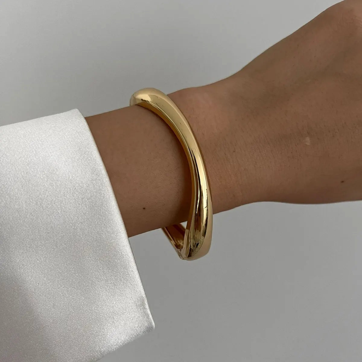 Modern Minimalist Bangle
