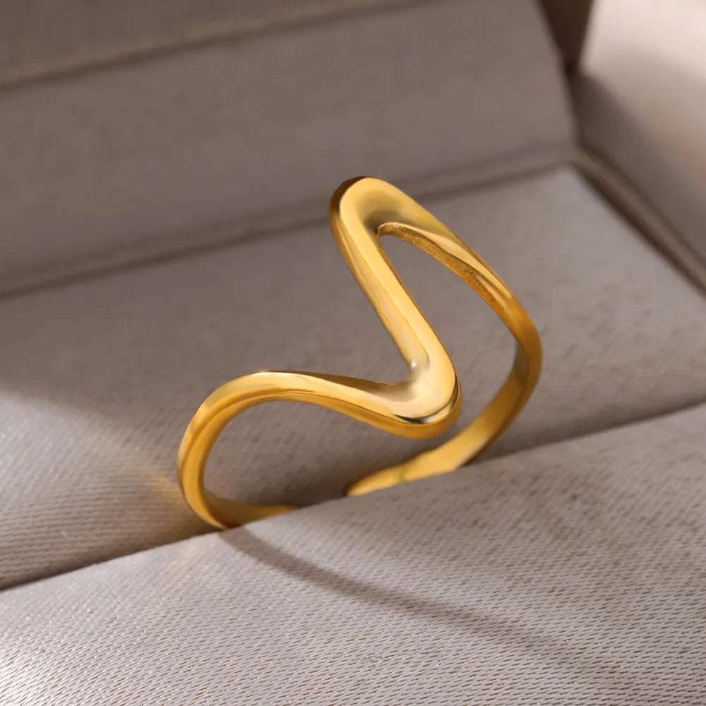 Wave Design Ring