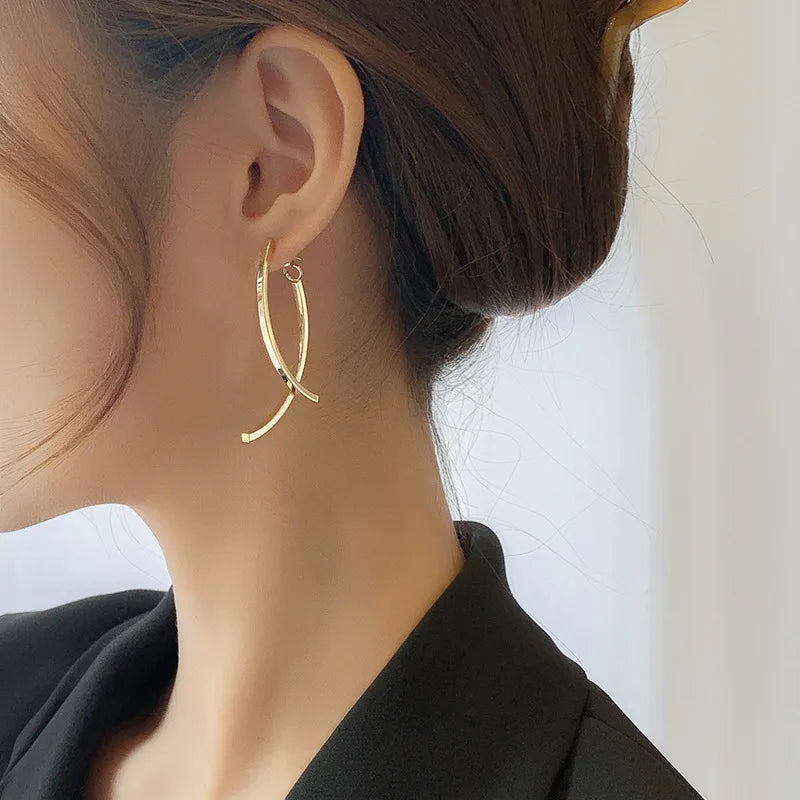 Curved Bar Earrings