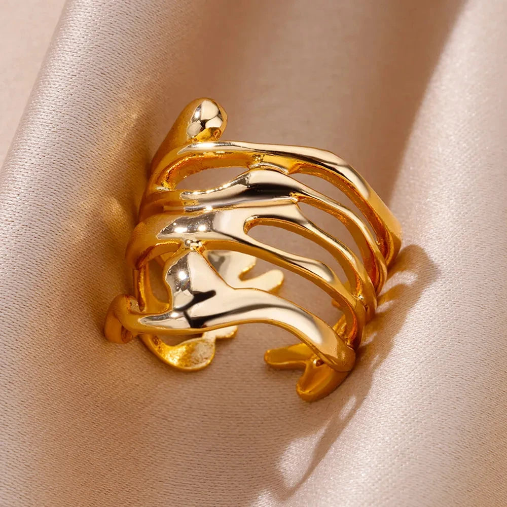 Fluid Statement Ring