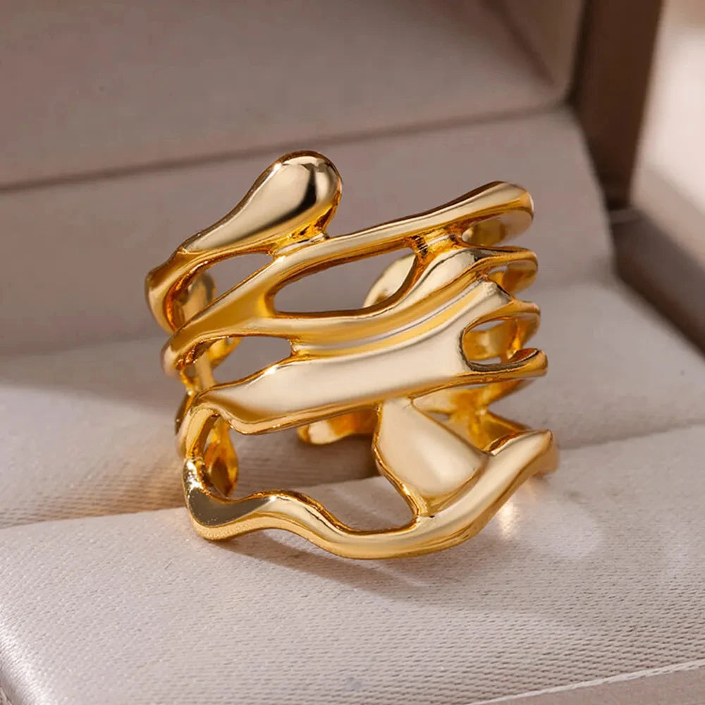 Fluid Statement Ring