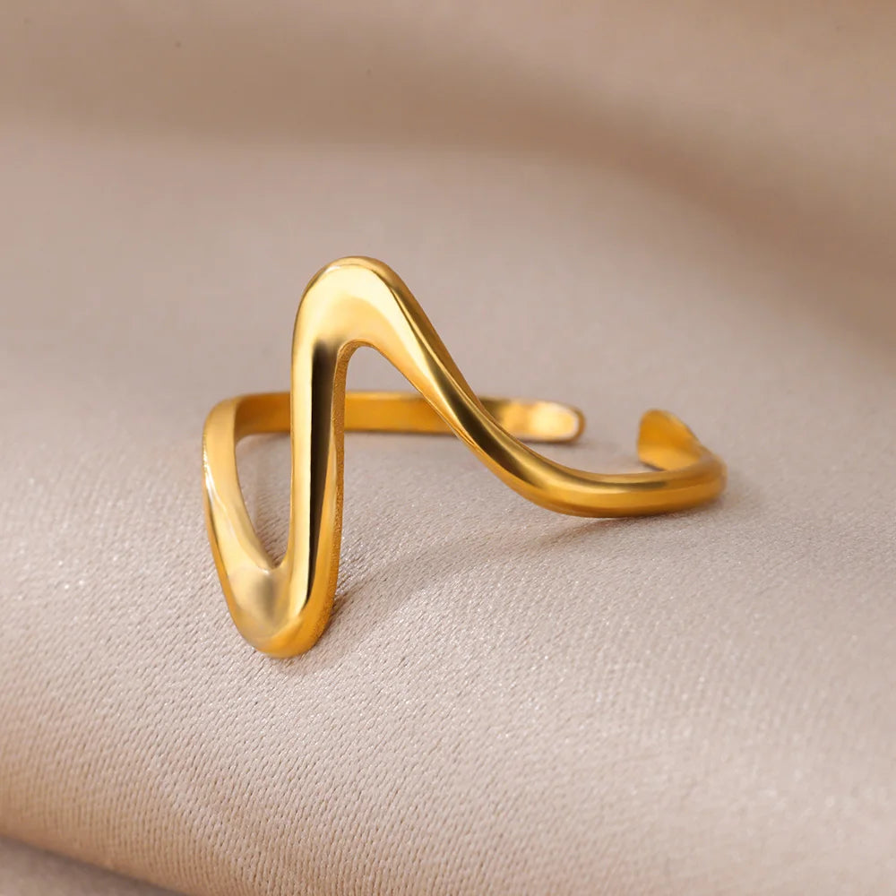 Wave Design Ring