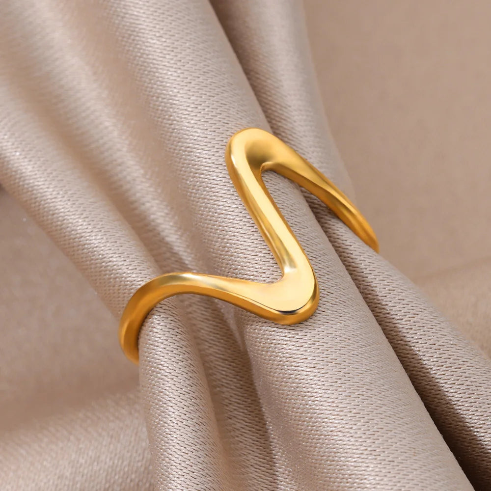 Wave Design Ring