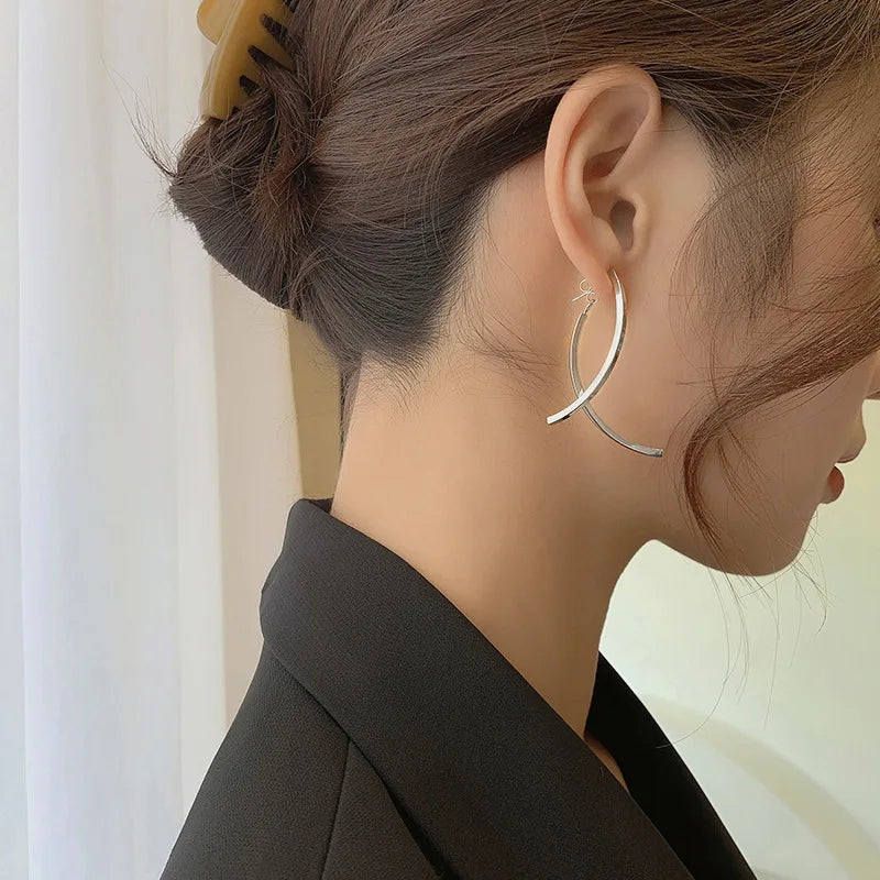 Curved Bar Earrings
