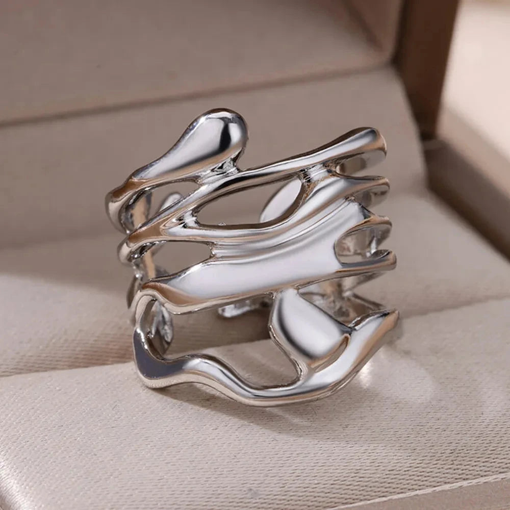 Fluid Statement Ring