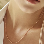 Collar delicado de cadena de cuentas